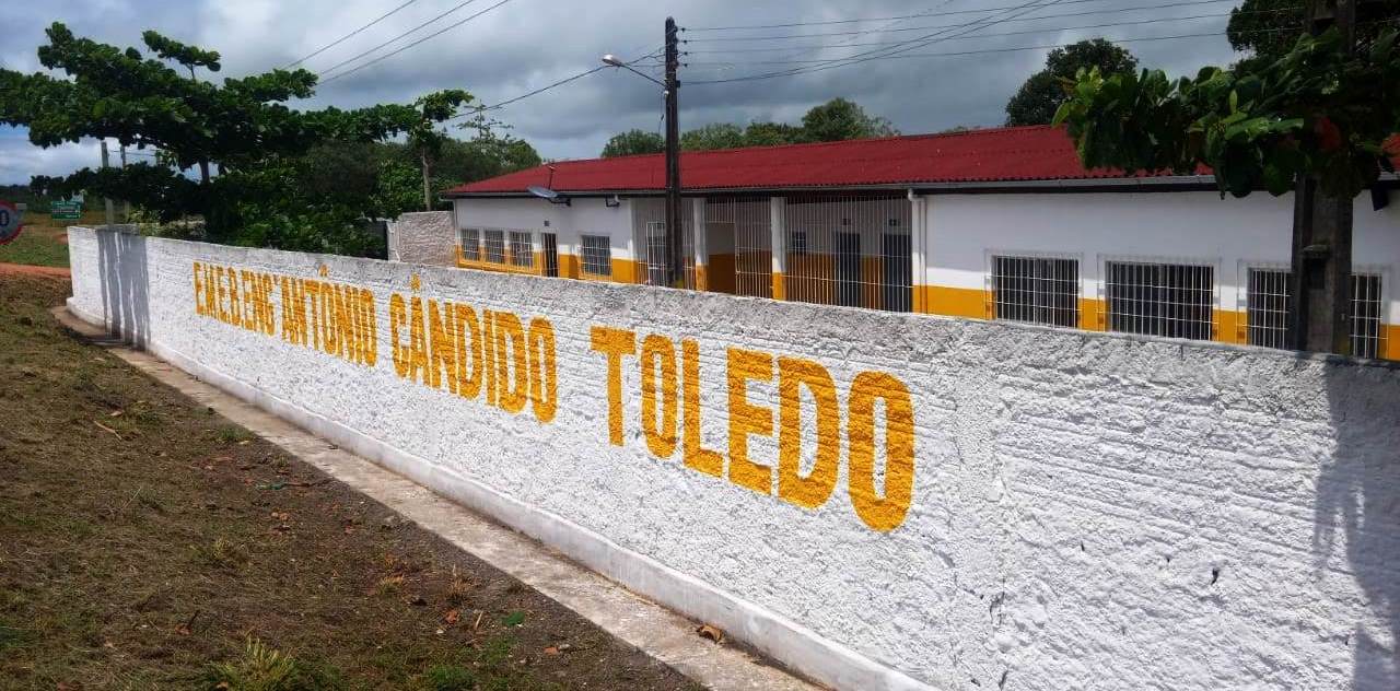 Ensino Religioso em Sala de Aula, O: Luz Nova no Chão da Escola