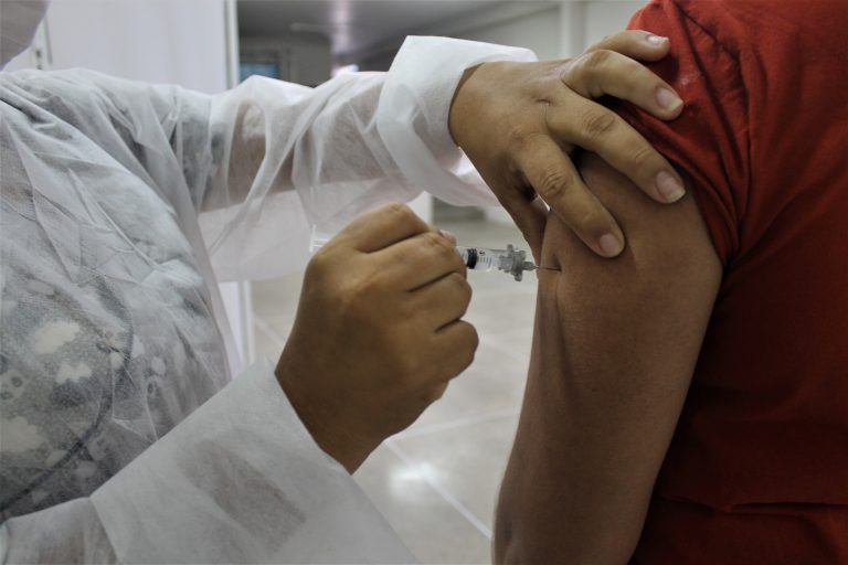 Secretaria de Saúde de Penedo divulga lista de comorbidades vacinadas a partir dos 18 anos