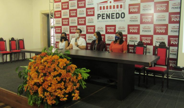 Funcionários públicos de Penedo participam de curso de formação na área de saúde