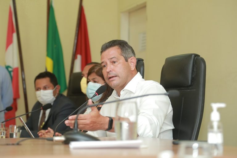 “O SAAE Penedo não está à venda”, esclarece Maurício Quintella sobre a concessão de serviços